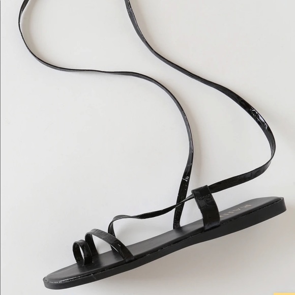 NWT RAID Crocodile-Embossed Patent Lace-Up Sandals - Picture 4 of 6